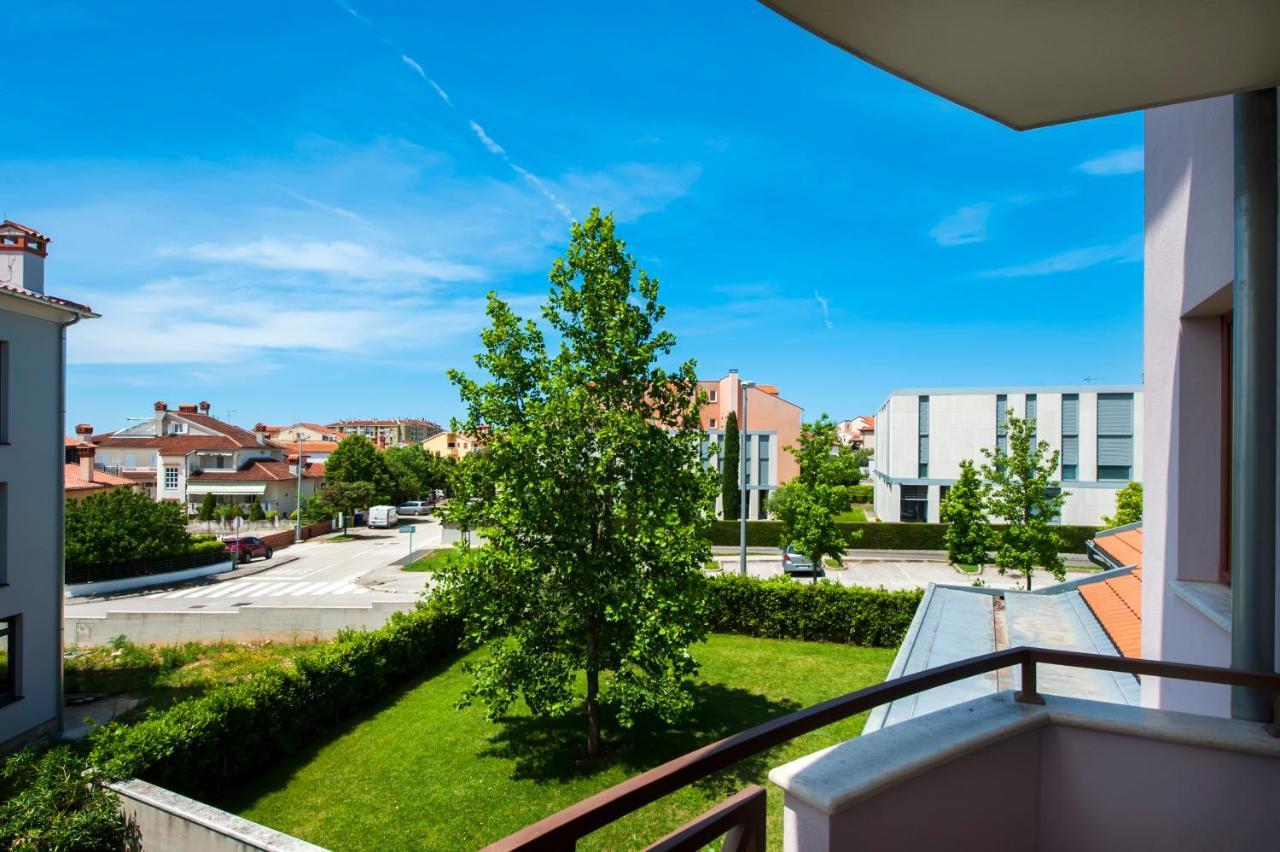 Apartments And Rooms Camaiore Ровинь Экстерьер фото